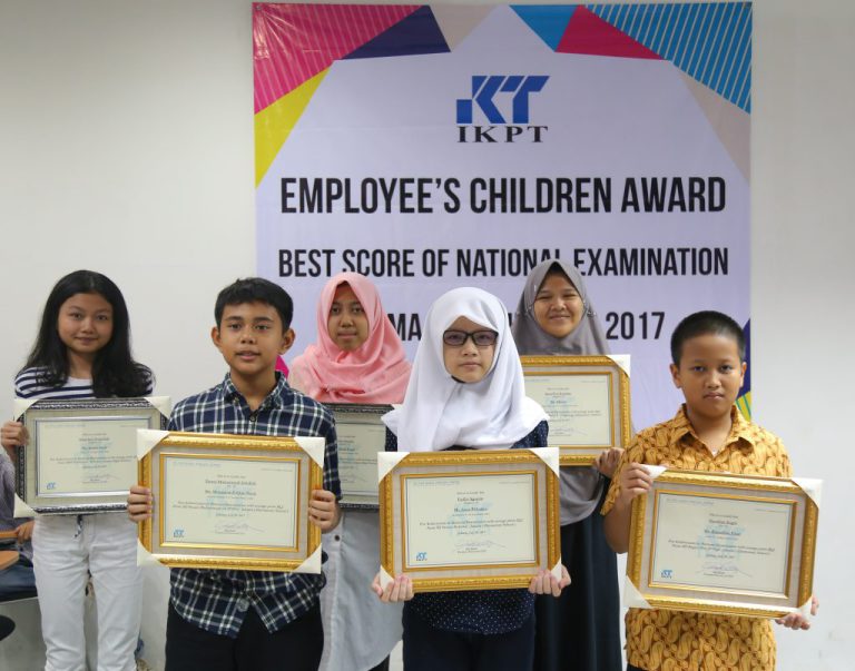 Penghargaan Anak Karyawan Berprestasi